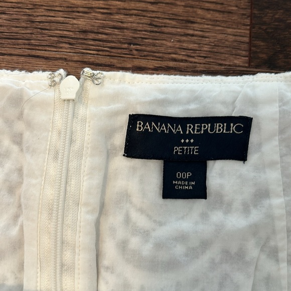 Women’s Skirt - Picture 4 of 5